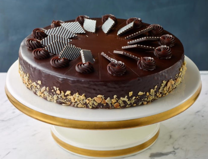 4035015. FRENCH CHOCOLATE MOUSSE CAKE 10